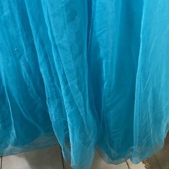 Flirt by Maggie Sottero Turquoise Sweetheart Gown - Picture 4 of 13